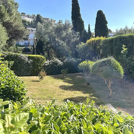 Avec Climatisation, Proche - 4 Pers. - Fr-1-251-951 * Le Lavandou